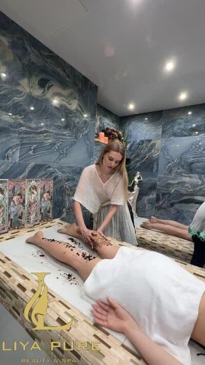 Back massage during a spa package