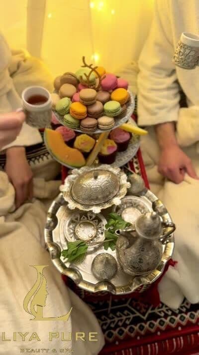 Gold tea service in the relaxing room