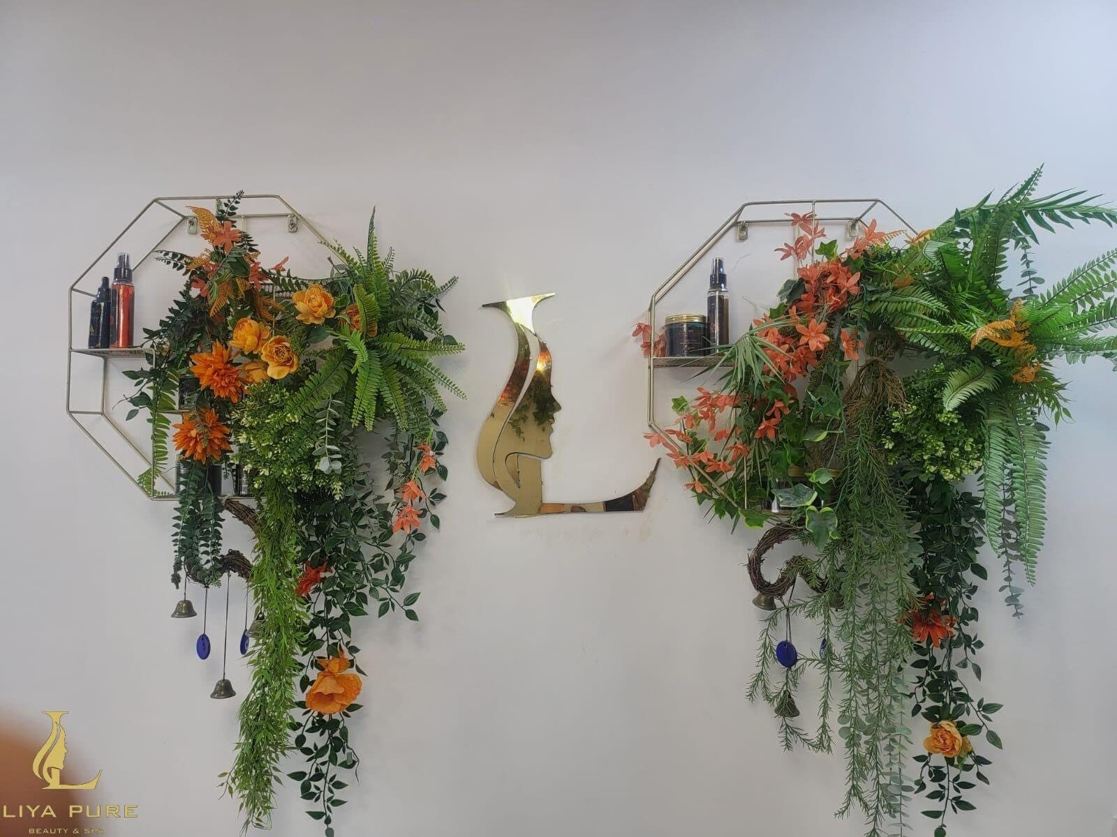 Treatment room with hanging plants